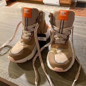 NWT SOREL Kinetic RNGED Conquest Waterproof Boots